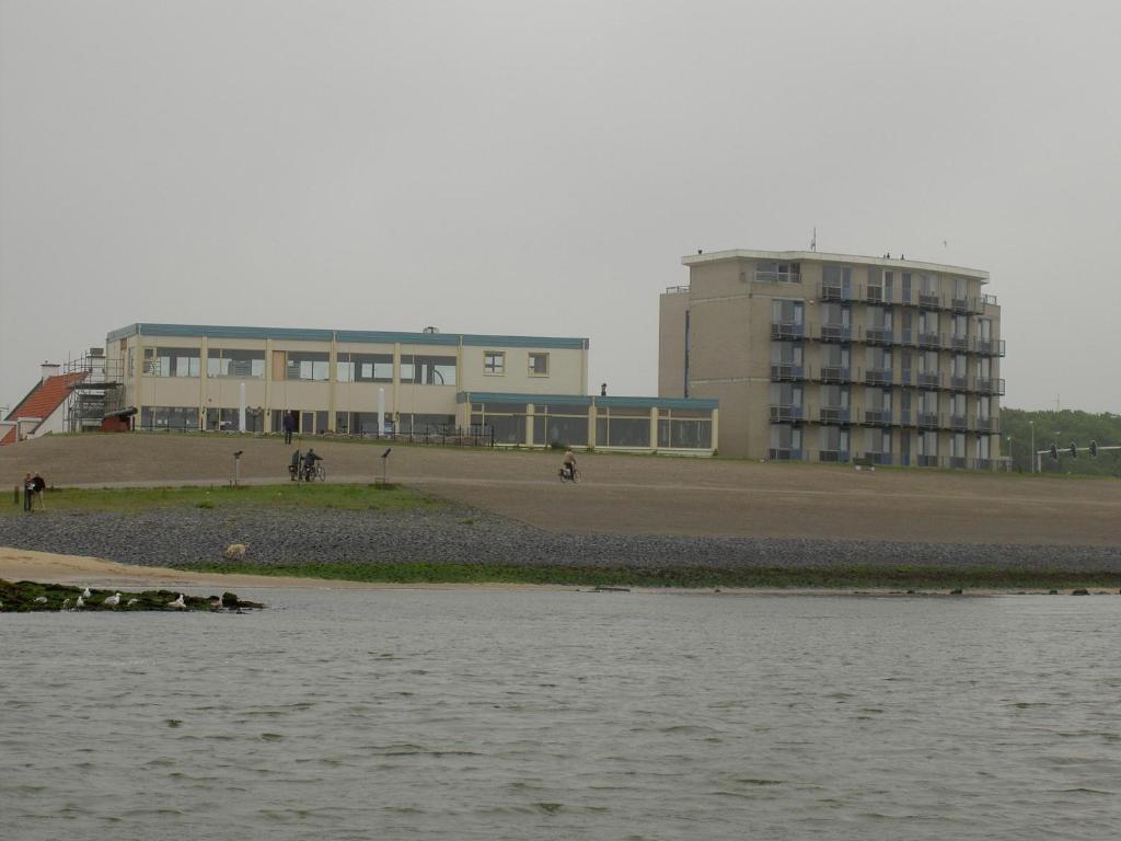 Hotel Lands End 3*